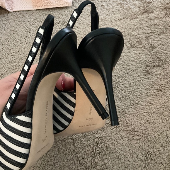 MANOLO BLAHNIK ALLURAFIA NAUTICAL STRIPE SLINGBACK PUMP - Picture 6 of 9